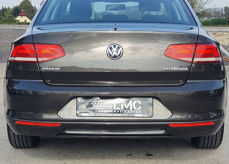 Zunanja slika - VW Passat - 1.6 TDI 120ks °NAVIGACIJA° °2x PDC° °TEMPOMAT° - 6