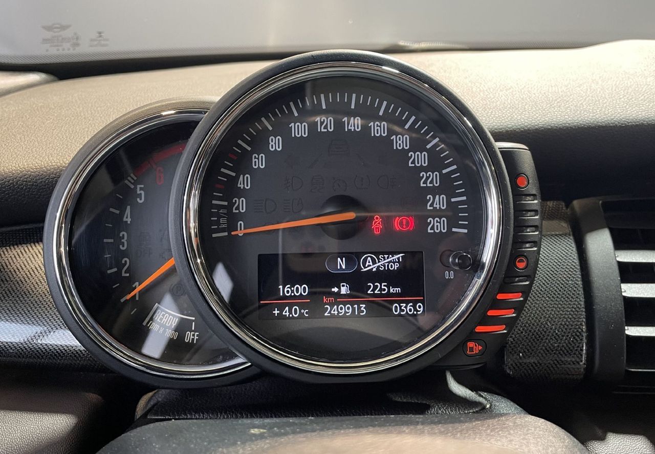 Zunanja slika - MINI Cooper - PANORAMA-NAVIGACIJA-USNJE-GRETJE SEDEŽEV-TEMPOMAT - 12