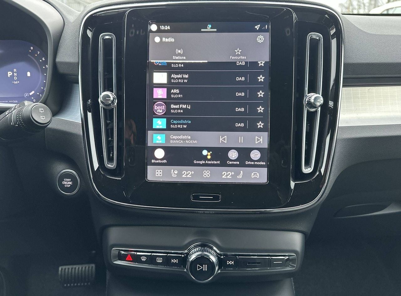 Zunanja slika - Volvo XC40 - B3P Core Avt. - 15