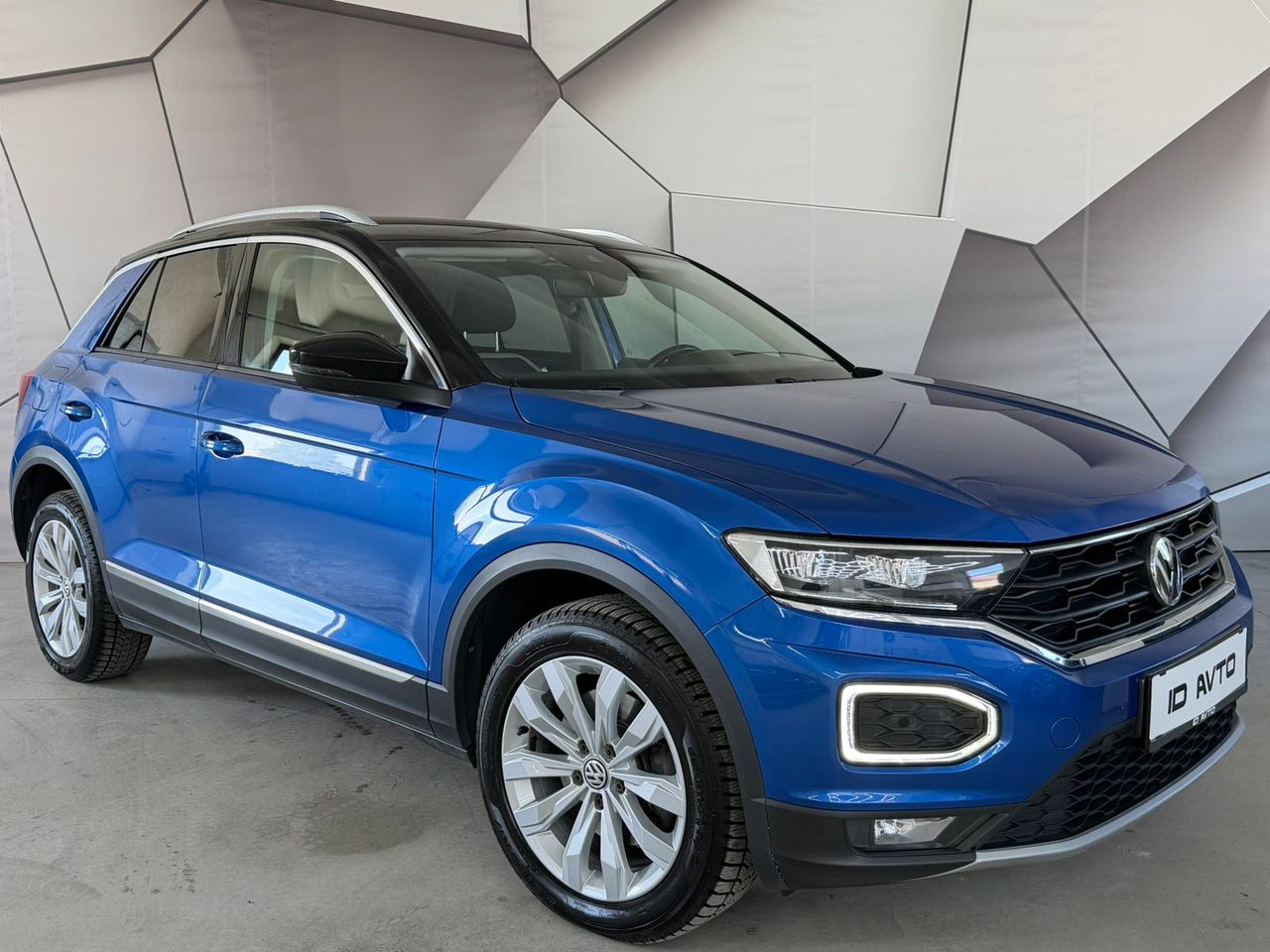 Zunanja slika - VW T-Roc - 2.0 TDI 4M AUT. - 1