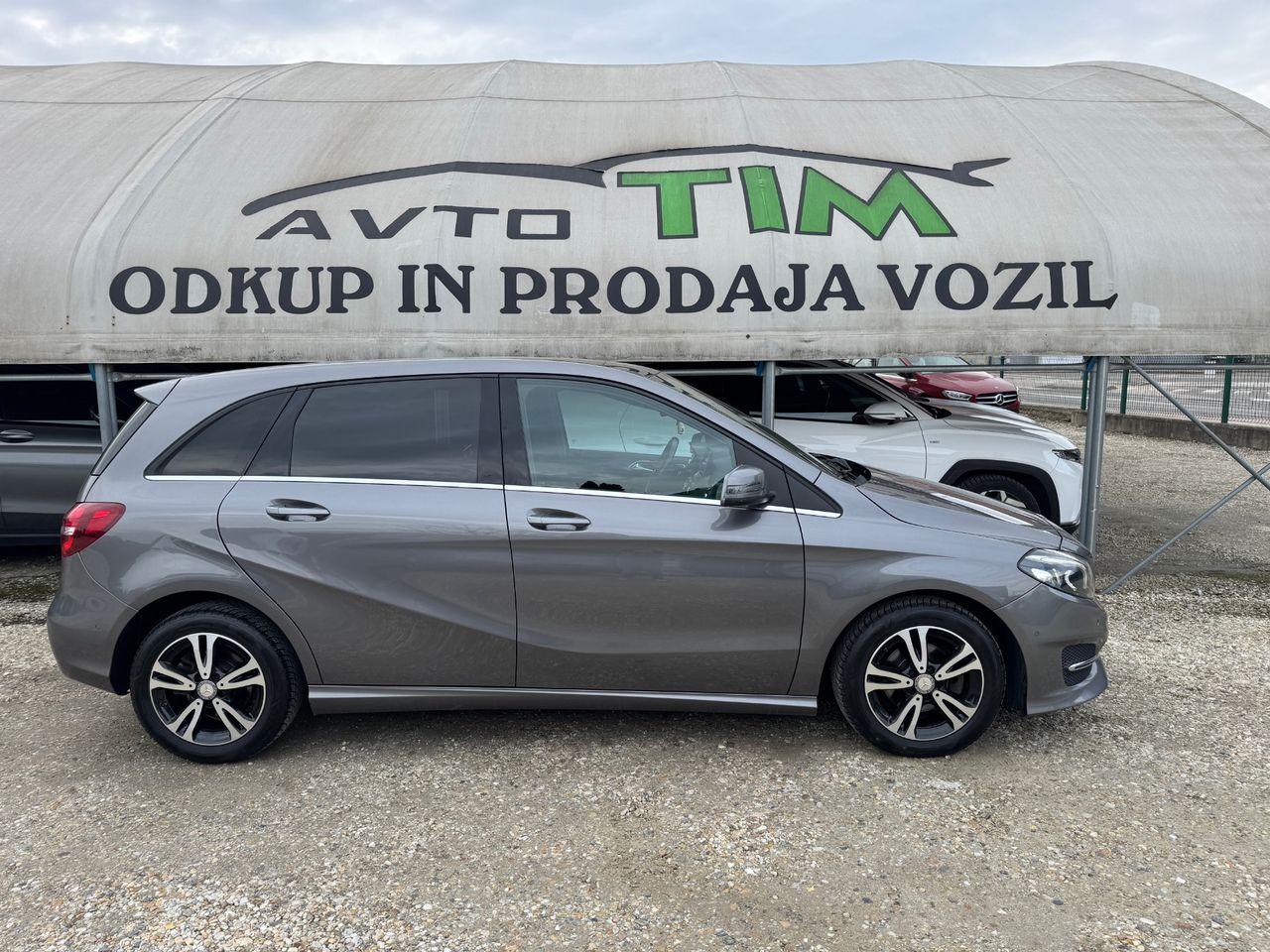 Zunanja slika - Mercedes-Benz B 180 - d Style - 3