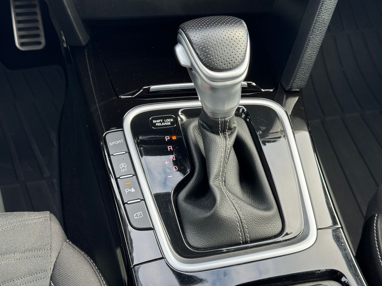 Notranja slika - KIA Ceed - KIA - 12