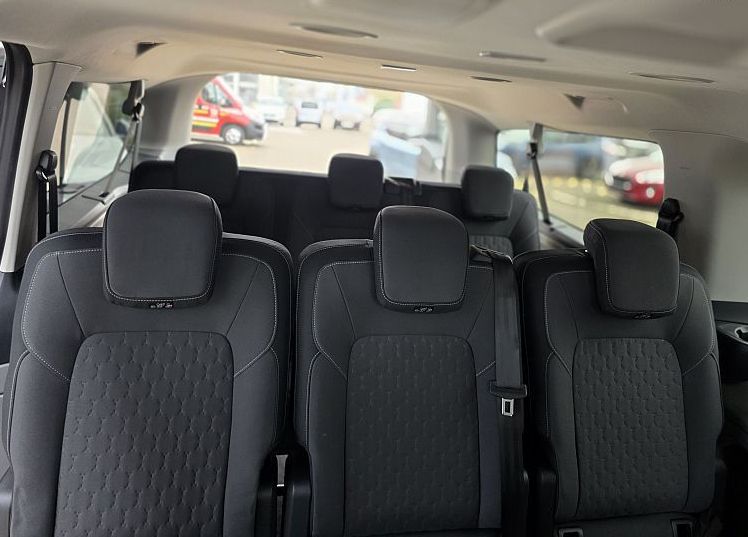 Zunanja slika - Ford E-Transit Custom - Transit Custom Kombi Limited 2.5 Duratec Hybrid 171 KW - 8