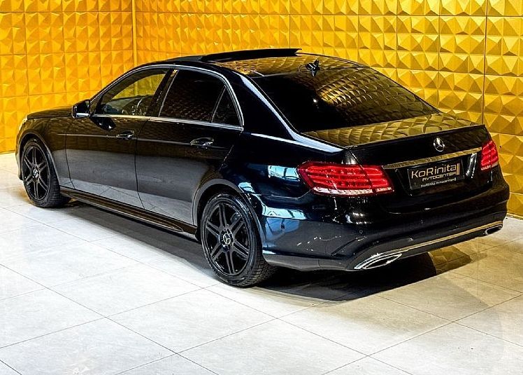 Zunanja slika - Mercedes-Benz E-Razred - E 220CDI AMG LINE-PANO.-GRETJE-NAVI.-F1 - 8
