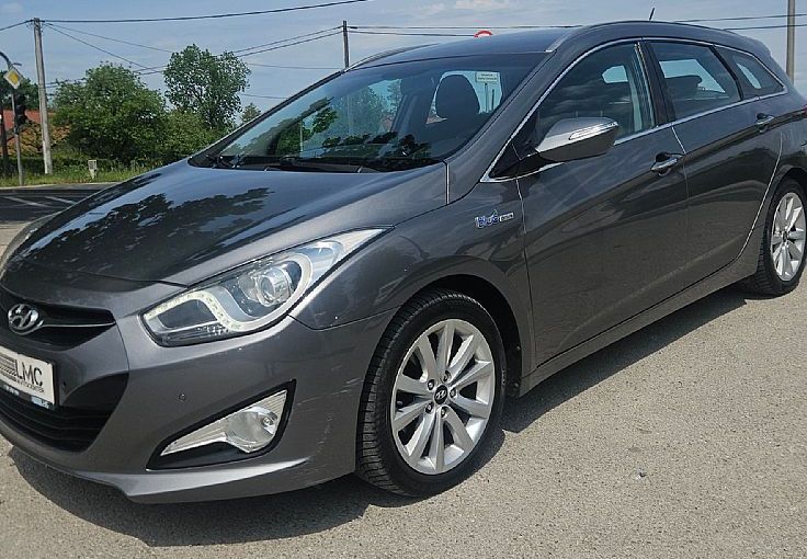 Zunanja slika - Hyundai i40 - Wagon 1.7 CRDi 116ks °LED° °KAMERA° °17-COL° - 1