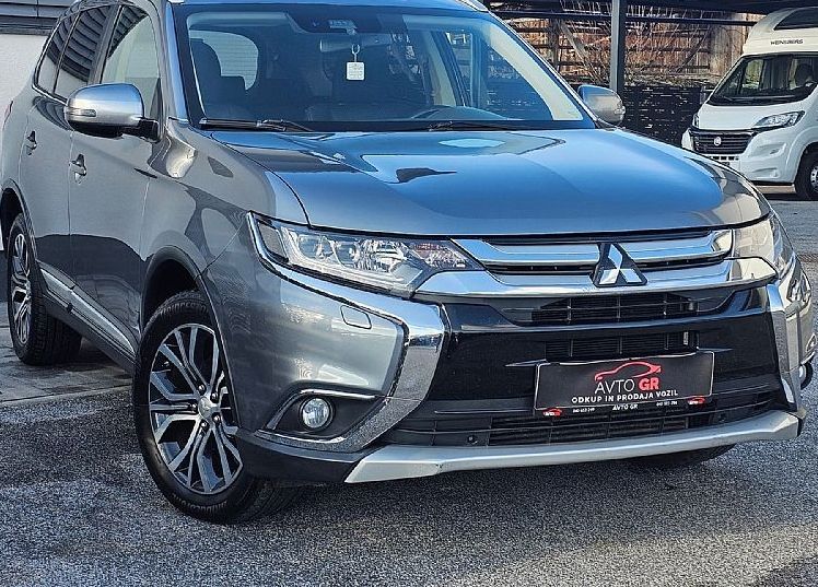 Zunanja slika - Mitsubishi Outlander - 2.2 DI-D -AUT-4WD INSTYLE+ 7 sed.-LED NAVI-KAMERA- - 2