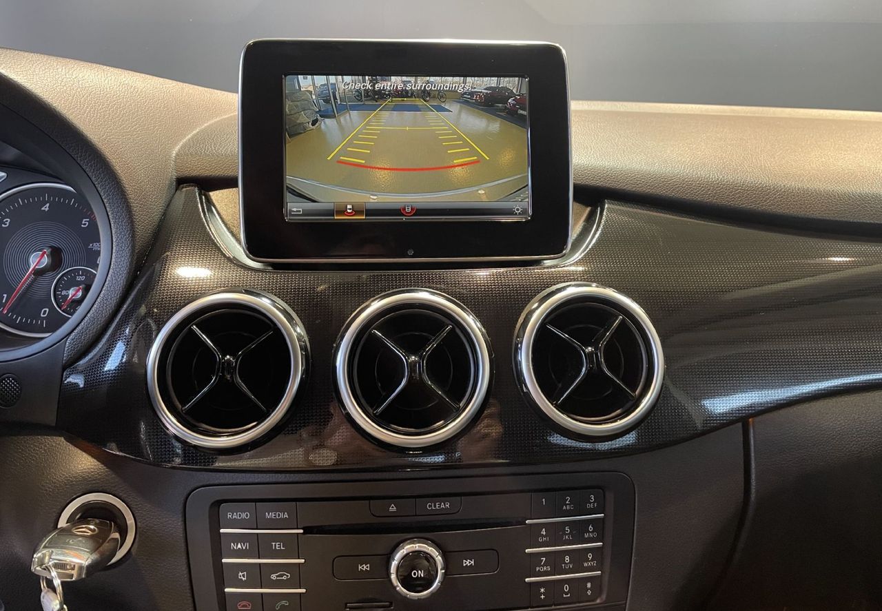 Zunanja slika - Mercedes-Benz B-Razred - B200CDI-NAVIGACIJA-TEMPOMAT-MULTIFUNKCIJA-KAMERA - 15