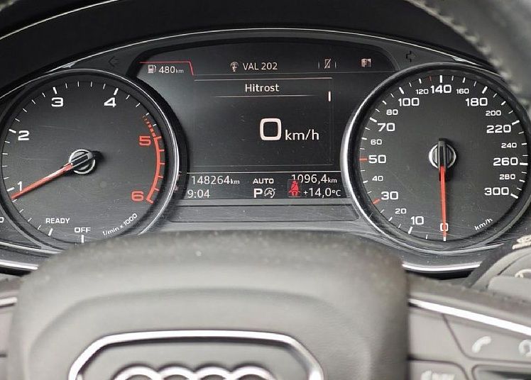 Zunanja slika - Audi Q5 - 40 TDI quattro S tronic Sport 140kW - SLO - LED - 12