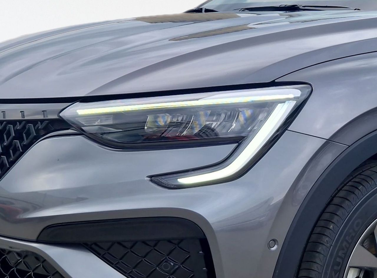 Zunanja slika - Renault Mégane Conquest - Megane Conquest 1.6 E-TECH HEV 145 TECHNO + PAK WINTER   EASY PAR - 9