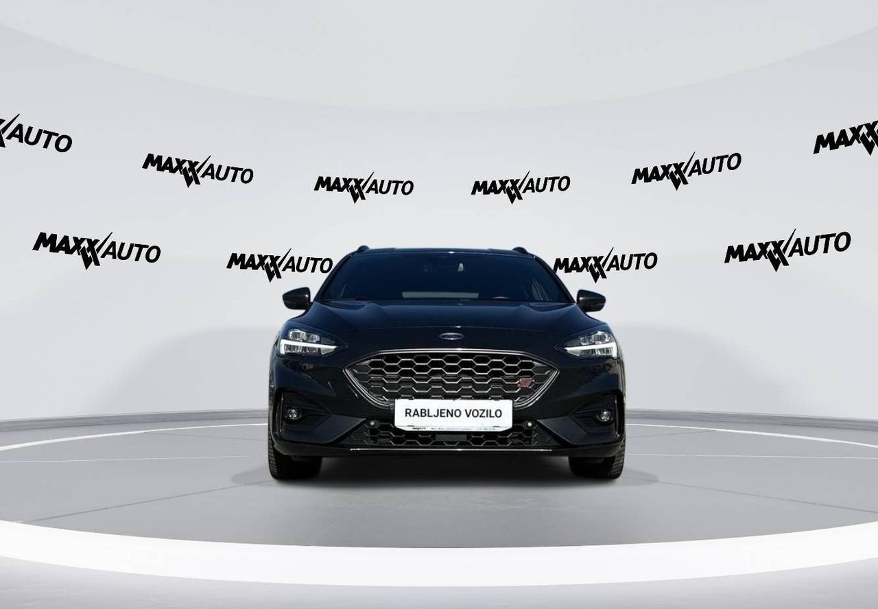 Zunanja slika - Ford Focus - 2.0 ST LED 19 RECARO KAMERA GRETJE SEDEŽEV - 2