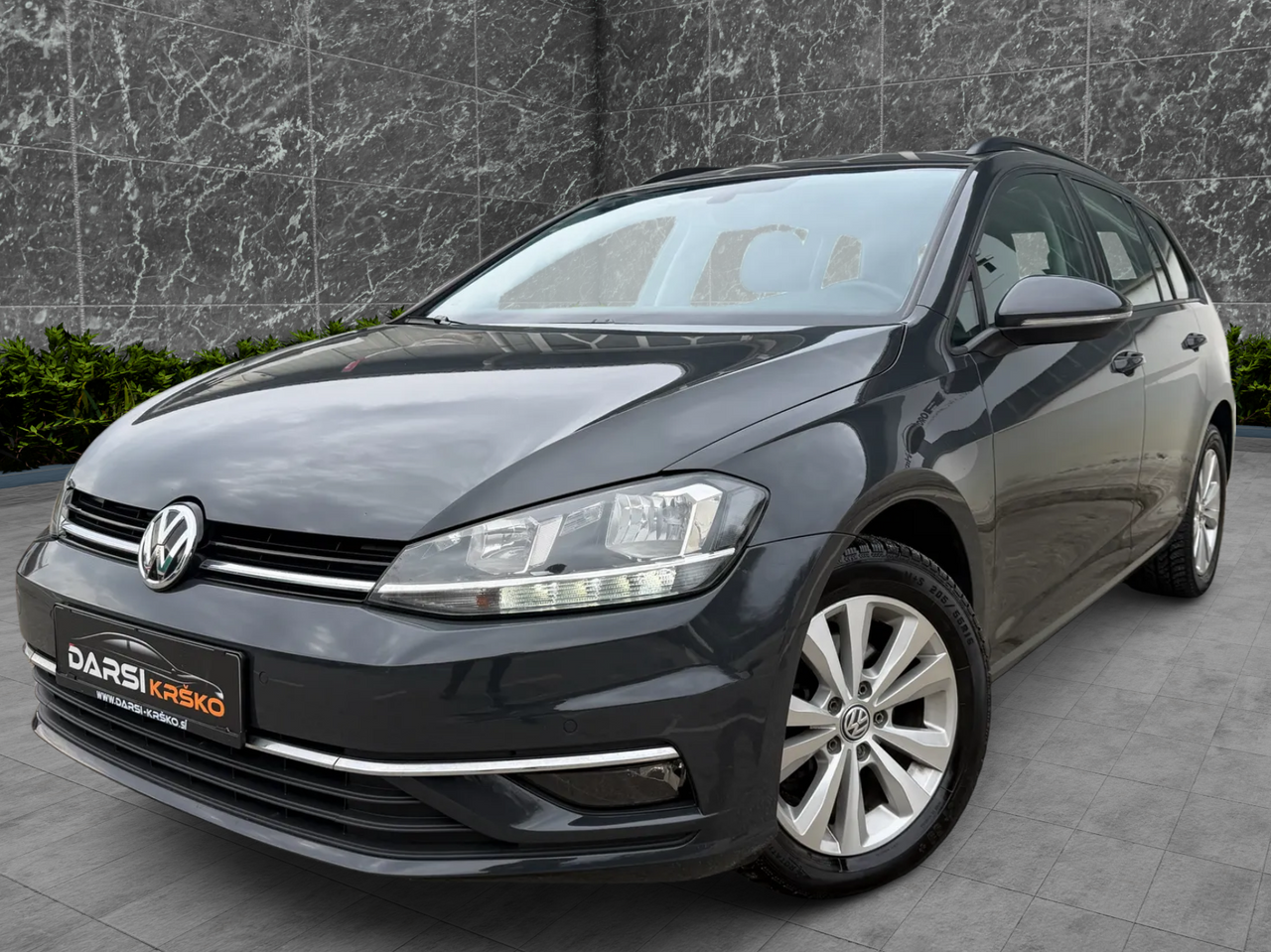 Zunanja slika - VW Golf - 1.6 TDI Comfortline 115PS SLOVENSKI PDC ALU16 - 1