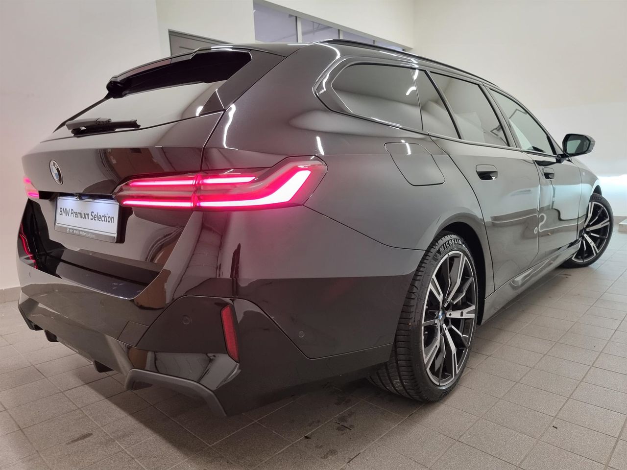 Zunanja slika - BMW Serija 5 - 540d xDrive Touring - 2