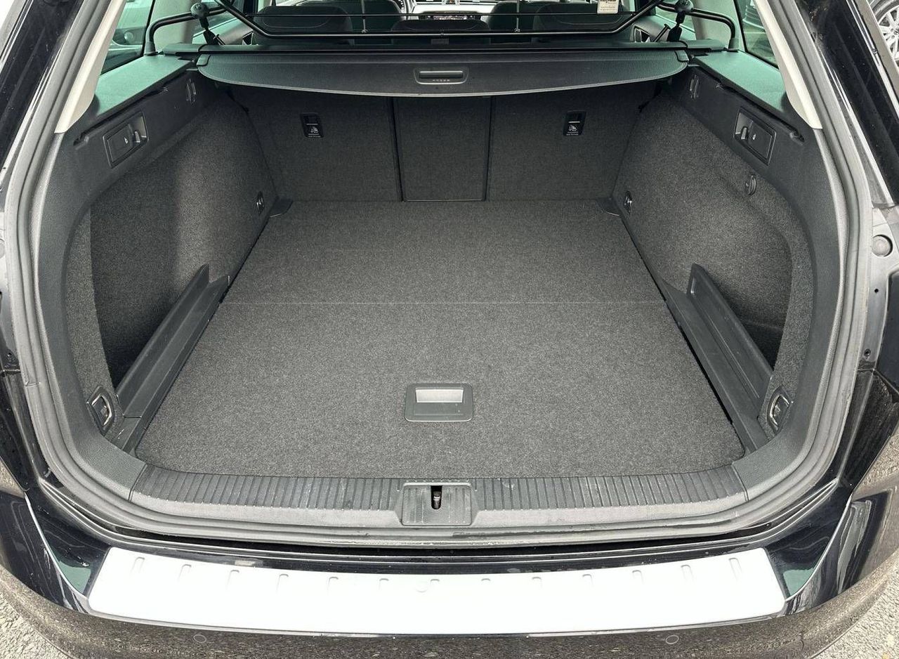 Zunanja slika - VW Passat - Variant 2.0 TDI BMT KAMERA ACC MTRVI KOT GRETJE SED+VOLAN. - 12