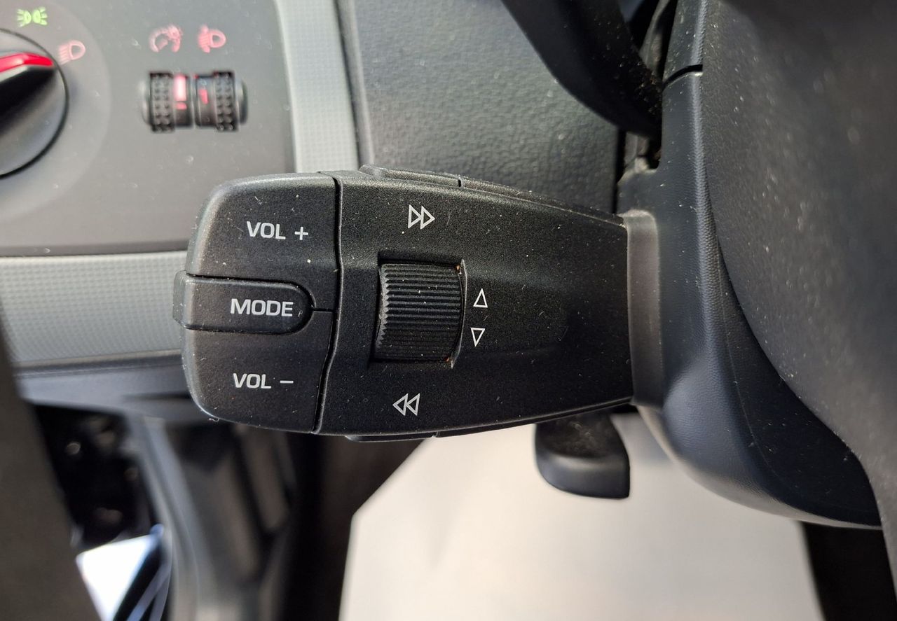 Zunanja slika - Seat Ibiza - 1.4 16V Style-HITRI KREDIT-ODLIČEN- - 12