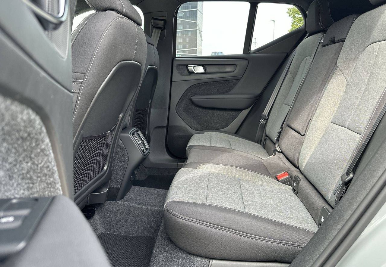 Zunanja slika - Volvo XC40 - B3P Plus Dark Avt - 11