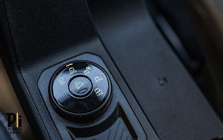 Zunanja slika - Dacia Duster - 1.2 TCe 130 4x4 EXPRESSION - 10