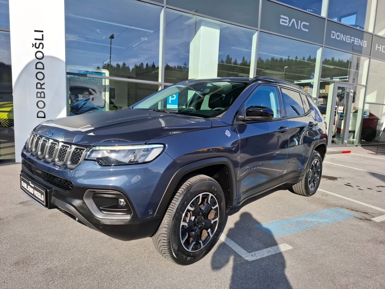 Zunanja slika - Jeep Compass - 1.3 GSE PHEV 4xe 240 Trailhawk - ODLIČNO OHRANJEN - 1