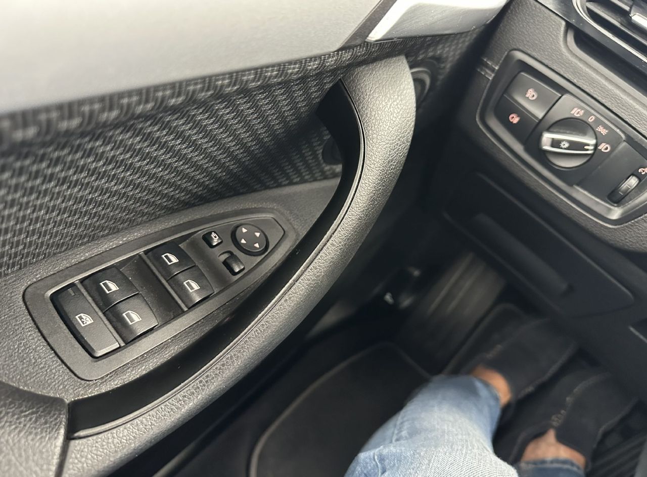 Zunanja slika - BMW X2 - serija : sDrive18i.NAVI.LED.PDC.2023.SAMO 33.000 KM.BENZIN - 8