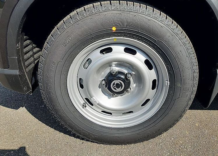 Zunanja slika - KG Mobility Musso - 2.2 XDI 4WD A T - 6