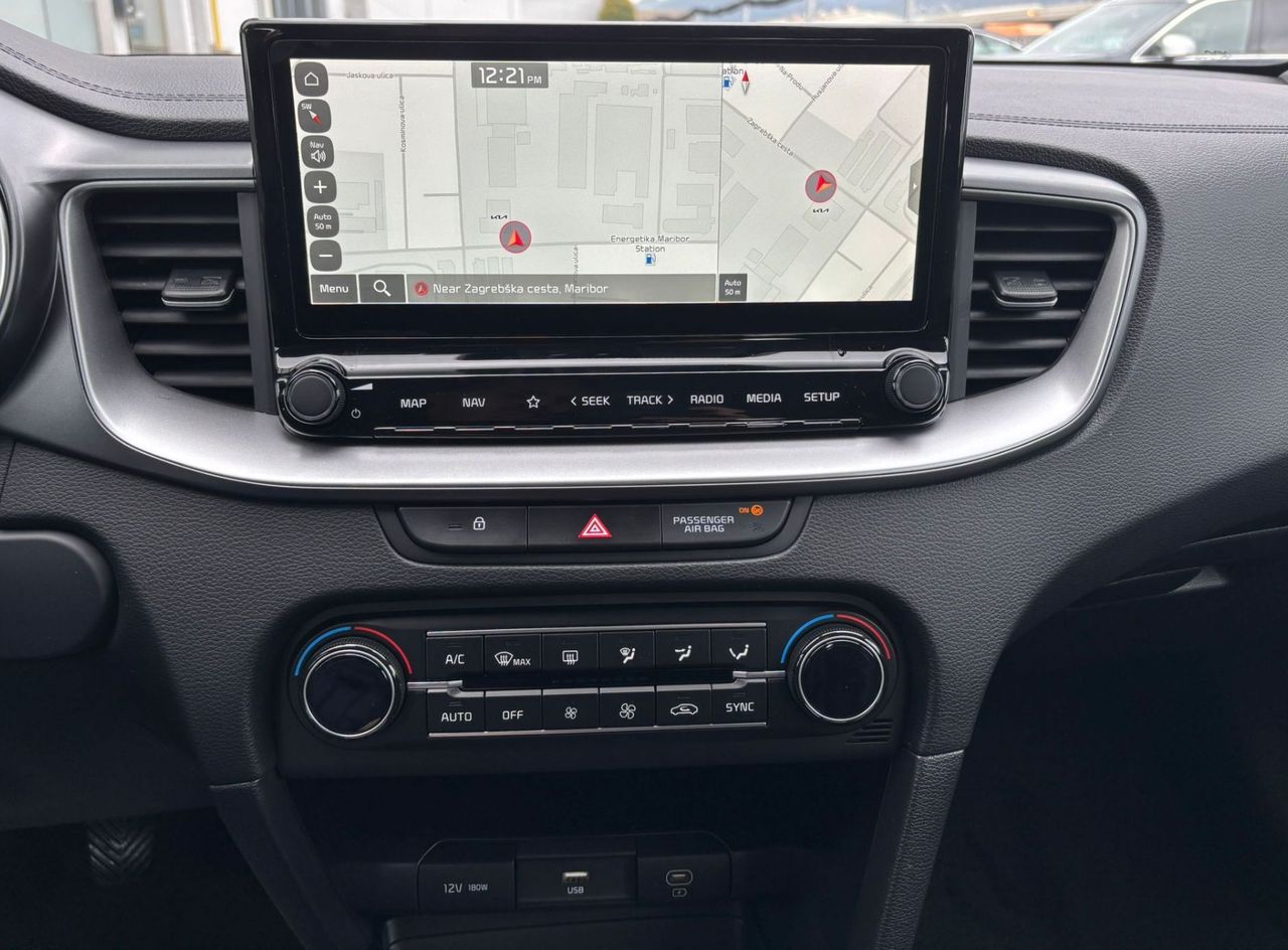 Zunanja slika - KIA Ceed - SW 1.5 T-GDi LX Champion+ ISG. M T 103 kW - 16