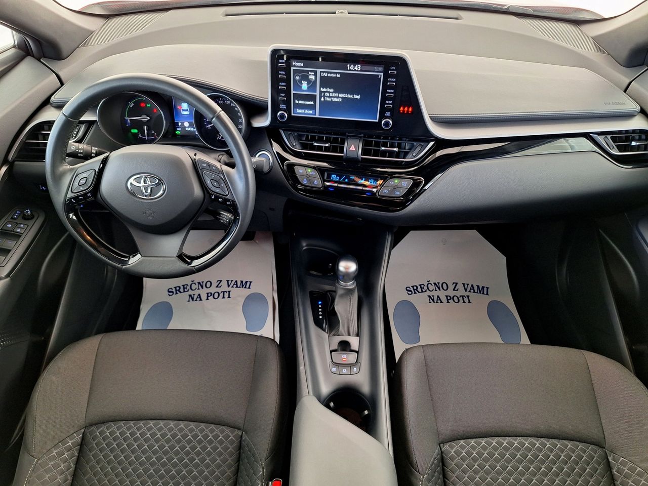 Zunanja slika - Toyota C-HR - 1.8 C-ENTER Smart •VLEČNA KLJUKA• - 3