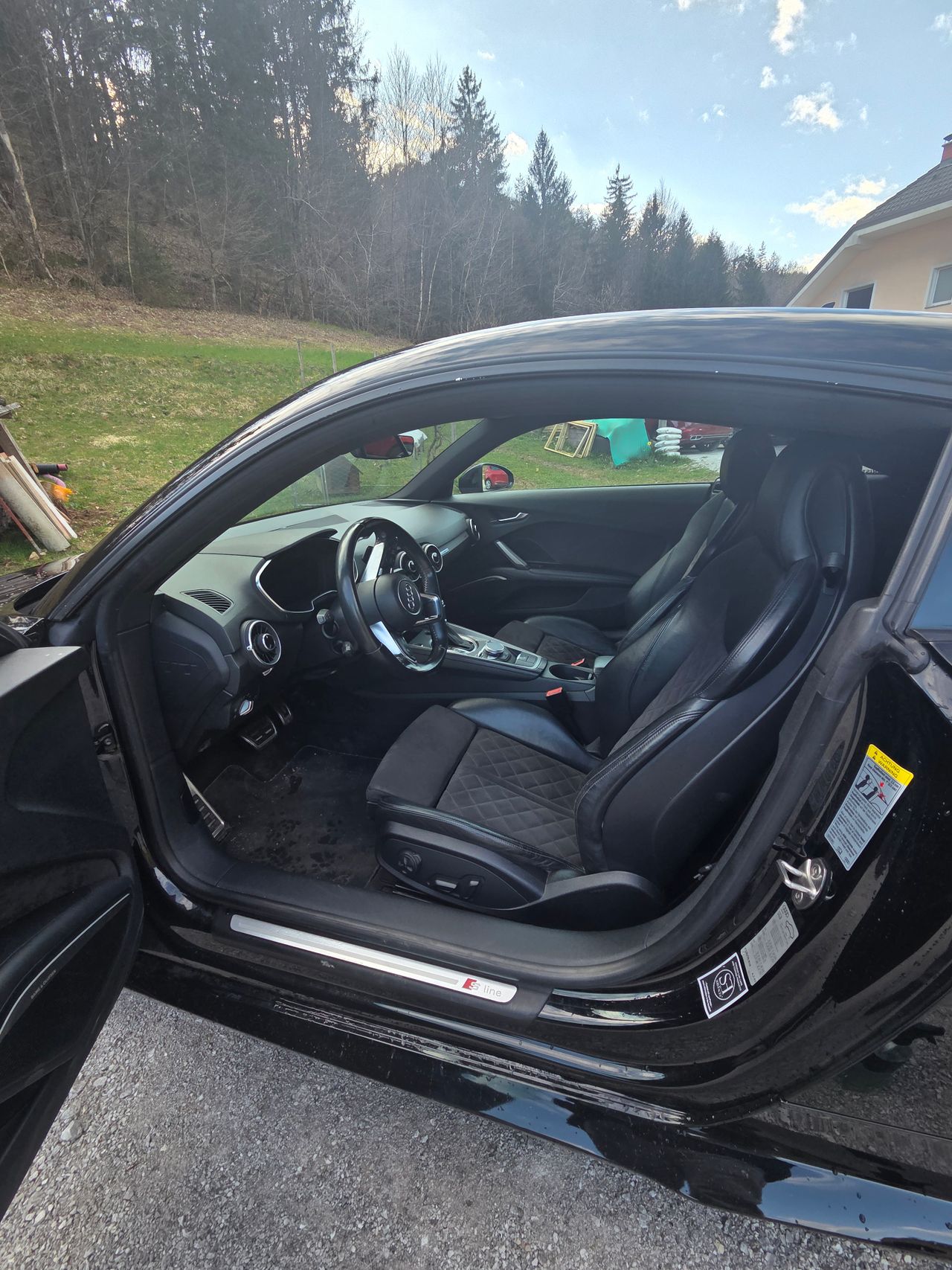 Notranja slika - Audi TT - Coupé 2,0 TFSI quaro S tronic - 6