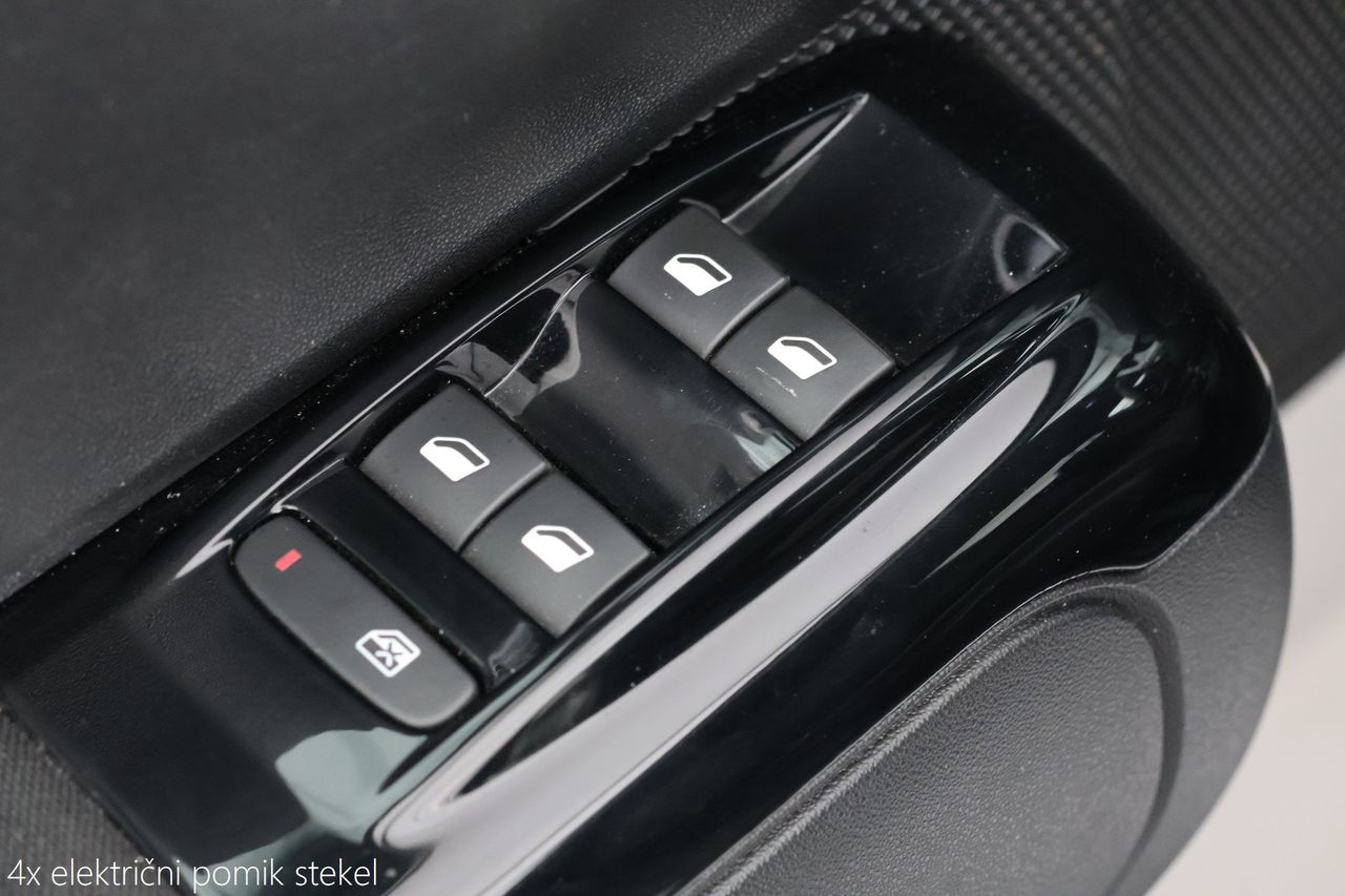 Zunanja slika - Citroën C3 - 1.2 PureTech EAT6 S&S Shine 110KM - 19