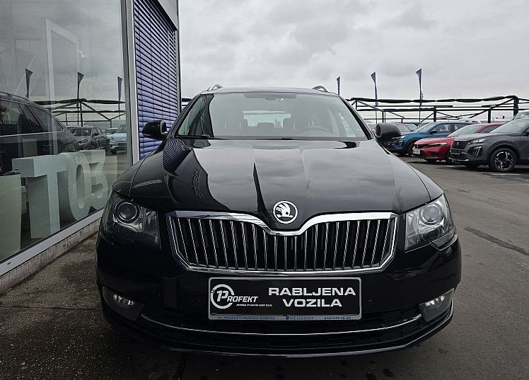 Zunanja slika - Škoda Superb - 2.0 TDI CR L K DSG 4X4 125  170 - 4