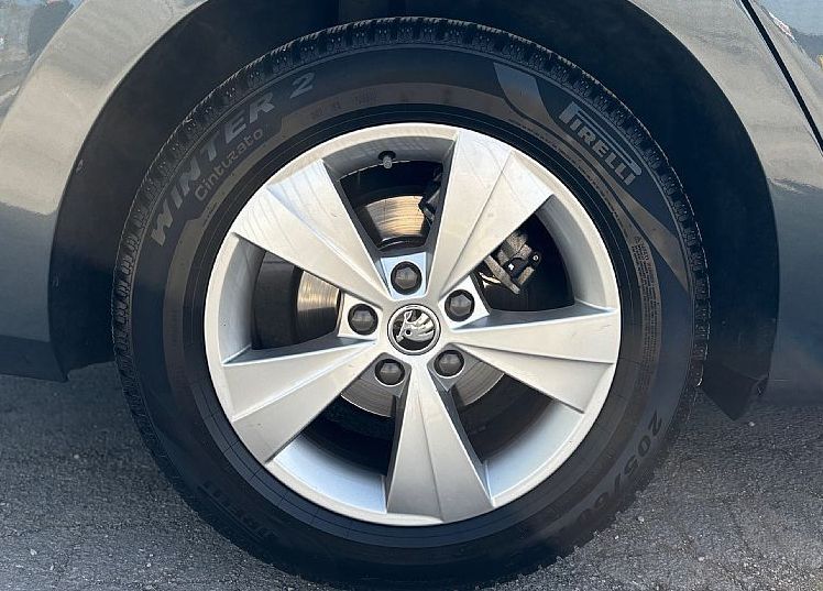 Zunanja slika - Škoda Octavia - Combi 2.0 TDI DSG - LED - NAVI - ACC - VIRTUAL - 4