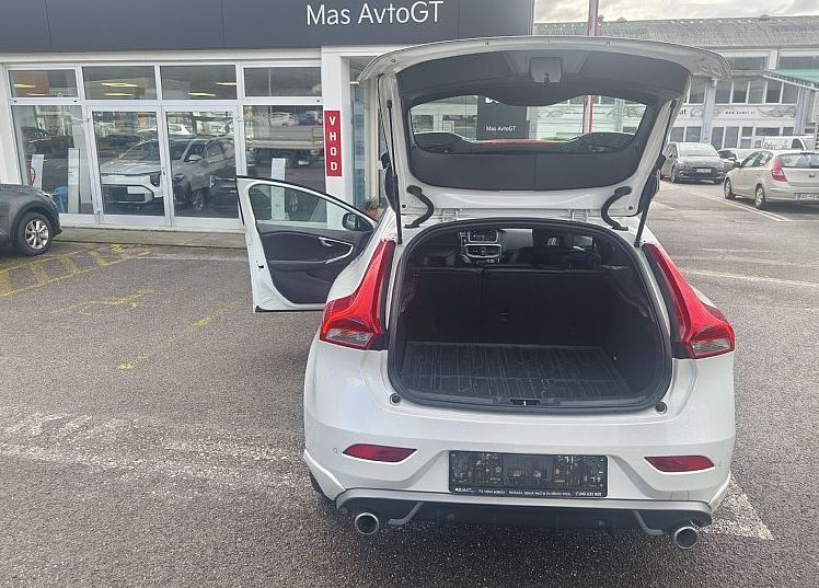 Zunanja slika - Volvo V40 - R-DESIGN - 12