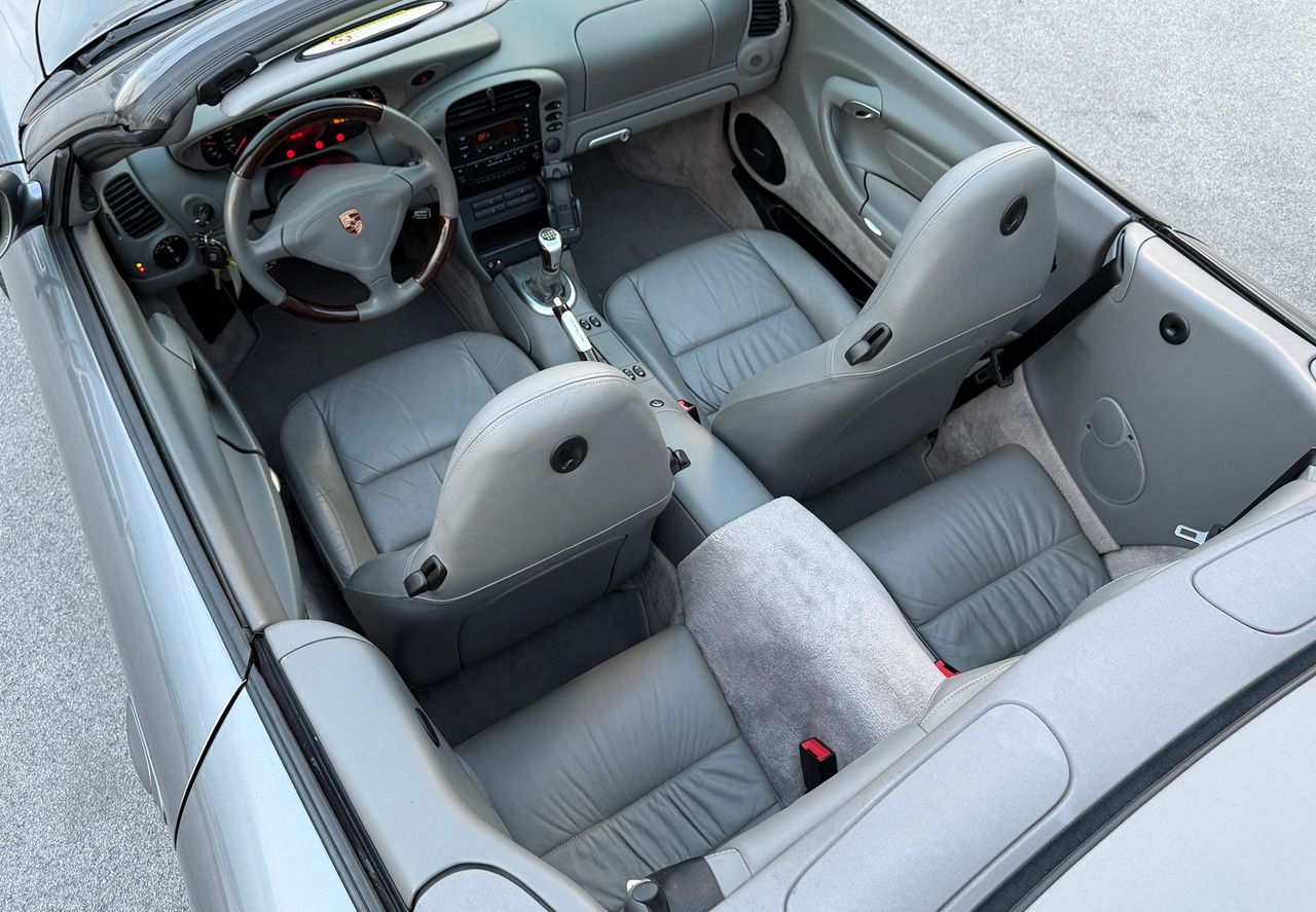 Zunanja slika - Porsche 911 Cabriolet - Carrera 4 Vsa oprema TOP STANJE samo 48000km - 18