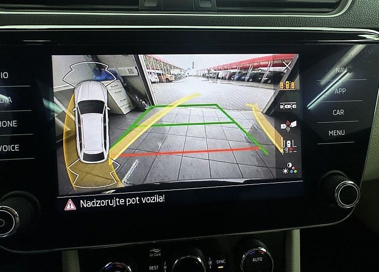 Zunanja slika - Škoda Superb - 1.4 TSI HEV Style DSG.NEMŠKA+4ALU.KAMERA.LED.NAVI - 34