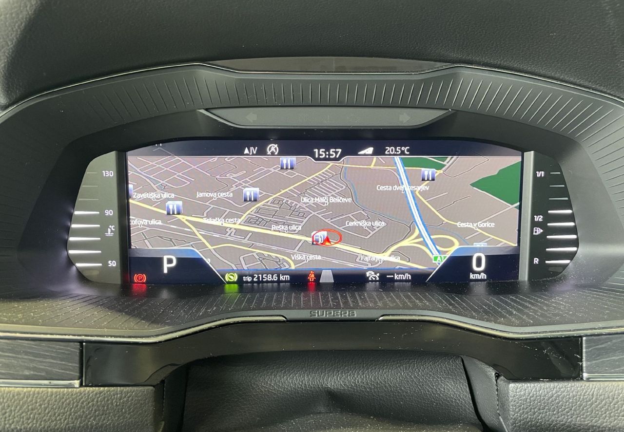 Zunanja slika - Škoda Superb - SLO-NAVIGACIJA-VIRTUAL-MEMORY-RADAR-ALU19-KAMERA - 17