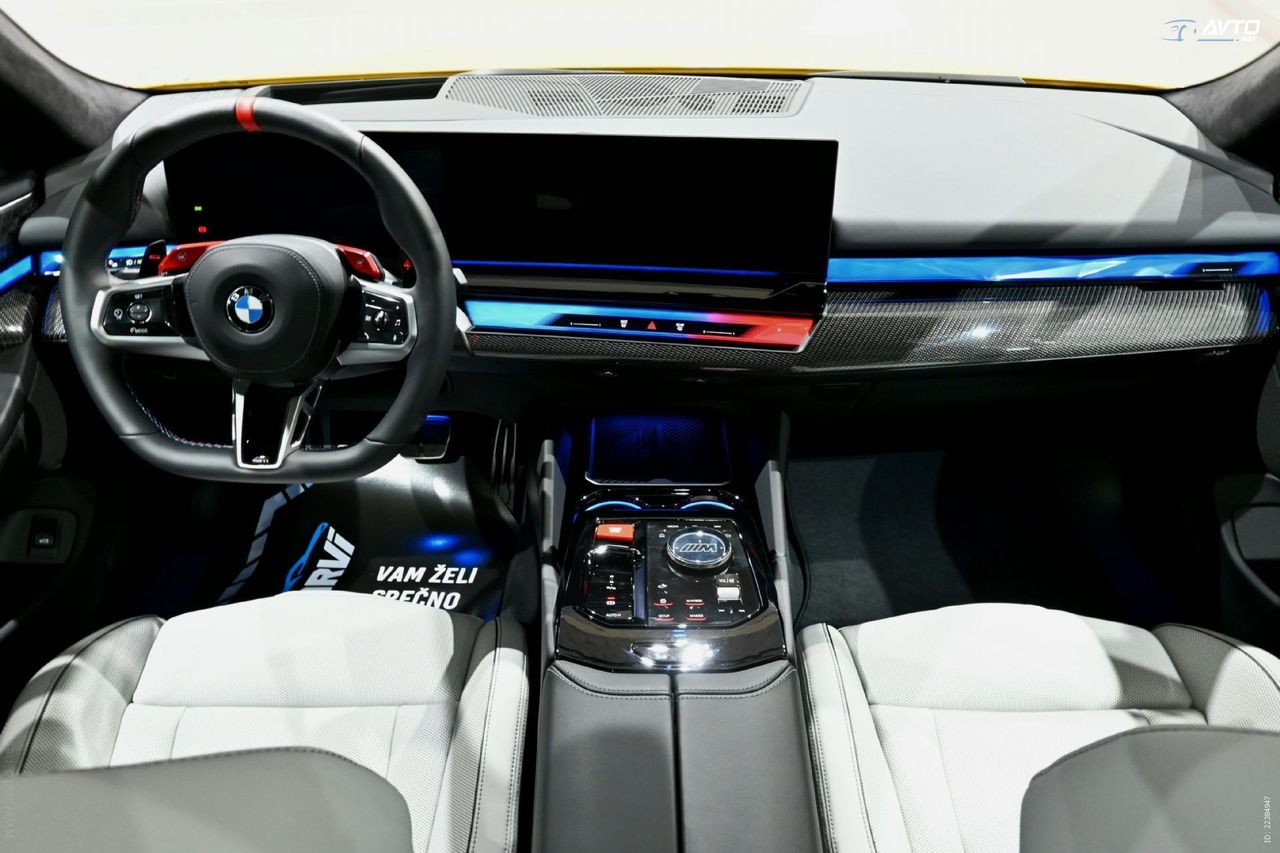 Notranja slika - BMW Serija 5 - BMW M5 AUT. - 9