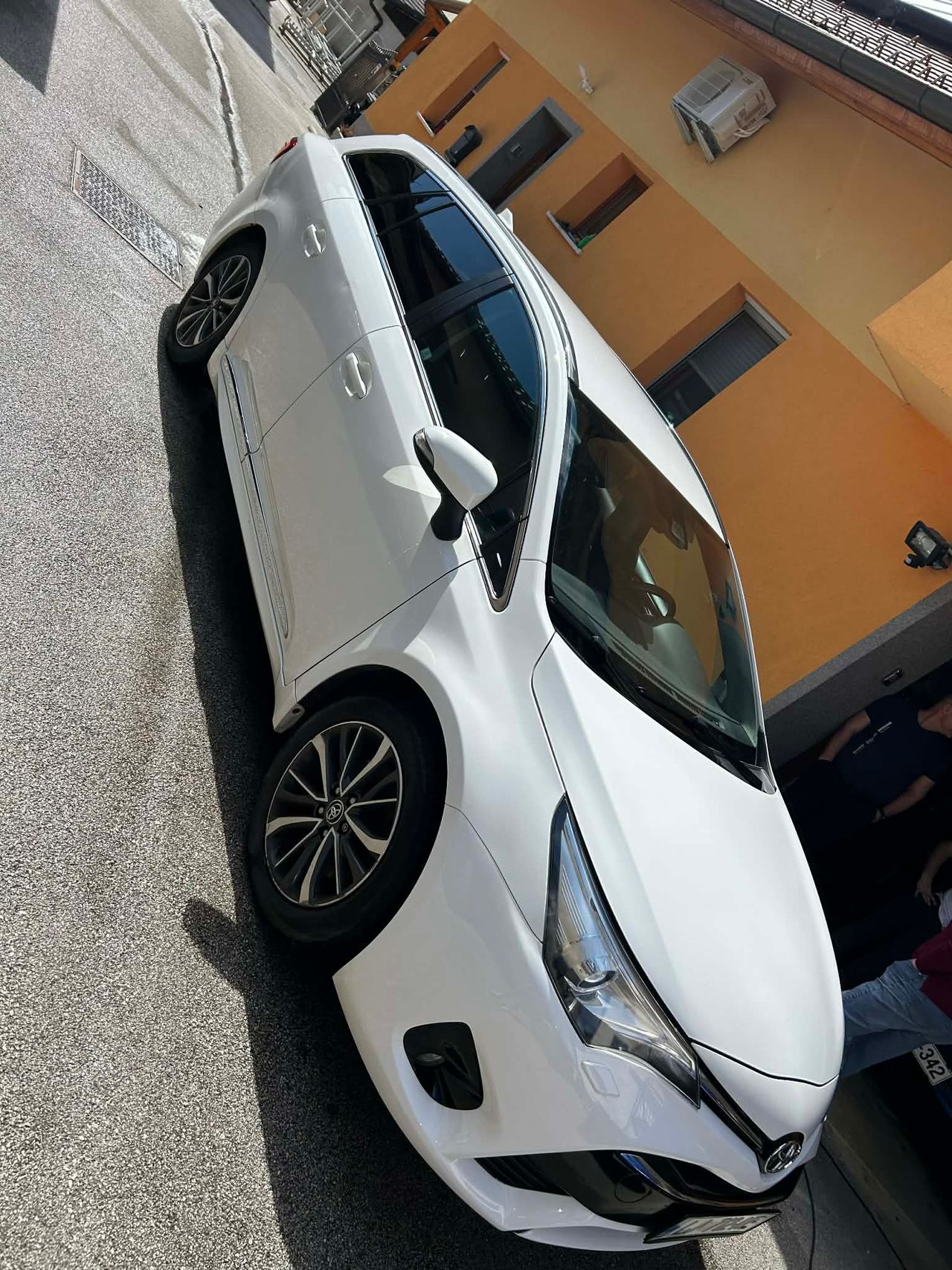 Zunanja slika - Toyota Avensis - Wagon 2,0 D-4D Sol - 3