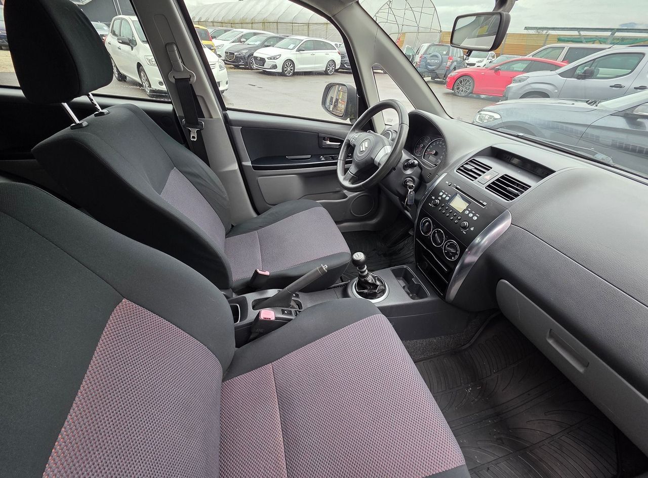 Zunanja slika - Suzuki SX4 - 1.9 TD COMFORT+ 4X4 ABS.KLIMA.CD  LEPO OHRANJEN - 10