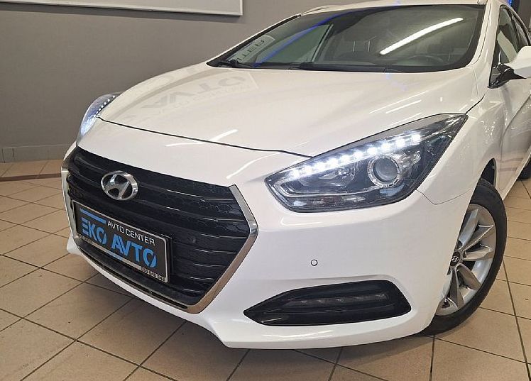 Zunanja slika - Hyundai i40 - 1.7 CRDI 85KW PREMIUM FUL LED-NAVI-KAMERA-PDC-... - 2