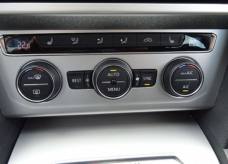 Zunanja slika - VW Passat - Variant 2.0 TDI DSG 4Motion Comfortline 190KM - NAVI - - 14