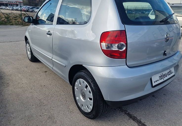 Zunanja slika - VW Fox - 1.2 KLIMA EL-PAKET OPRAVLJEN VELIKI SERVIS... - 3