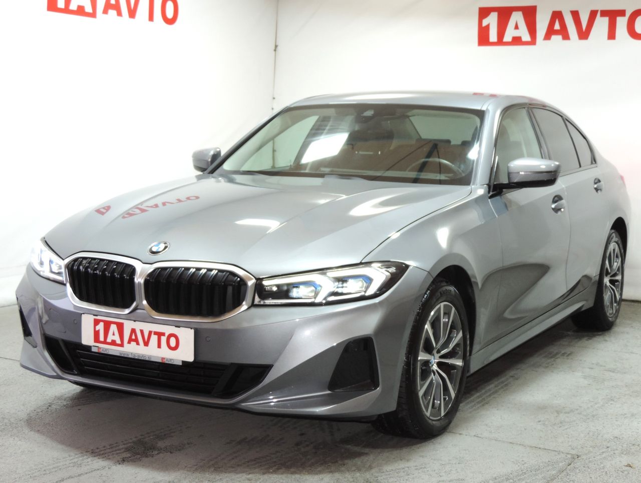 Zunanja slika - BMW Serija 3 - 320i xDrive LASER-USNJE-HEAD UP...... - 1