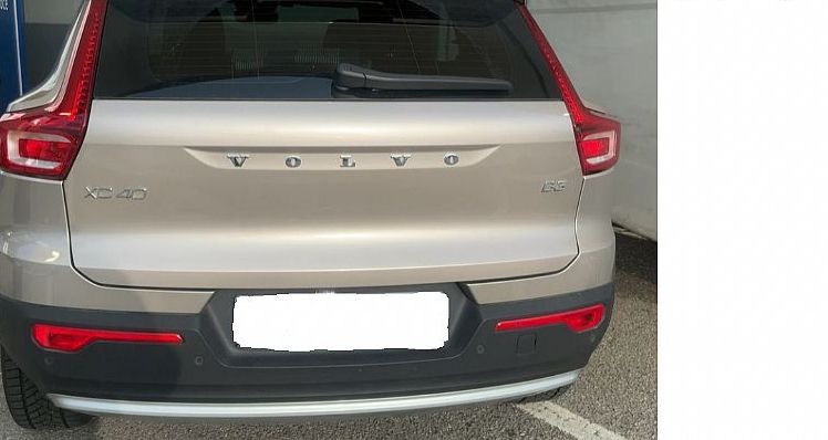Zunanja slika - Volvo XC40 - B3  P   AT FWD DCT. NAVY. DAB.FULL LED. PARK.SENZ. - 4