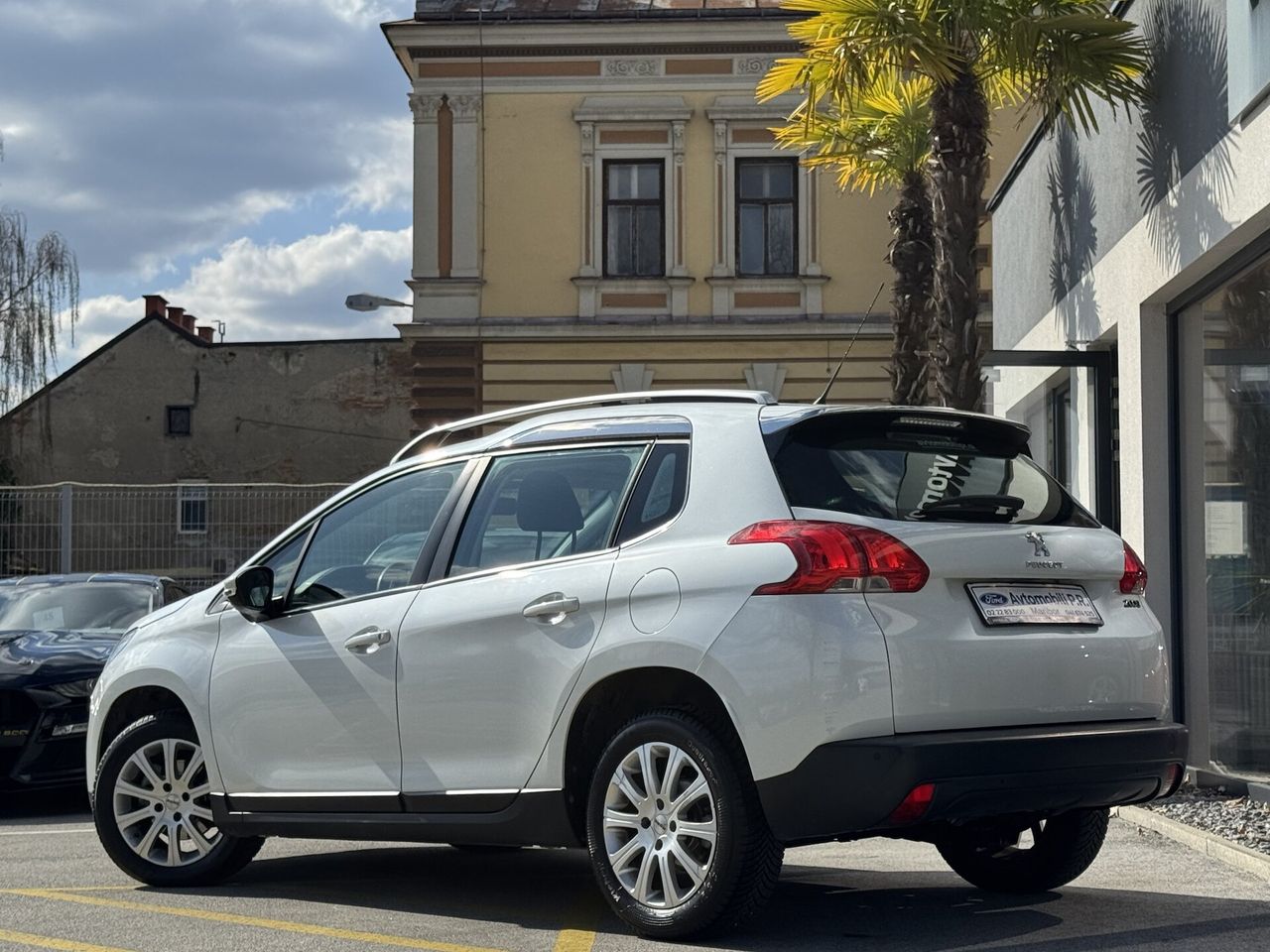 Zunanja slika - Peugeot 2008 - 1.6 VTi 120KM ACTIVE SLO 1.LASTNIK NAKUP NA OBROKE - 5