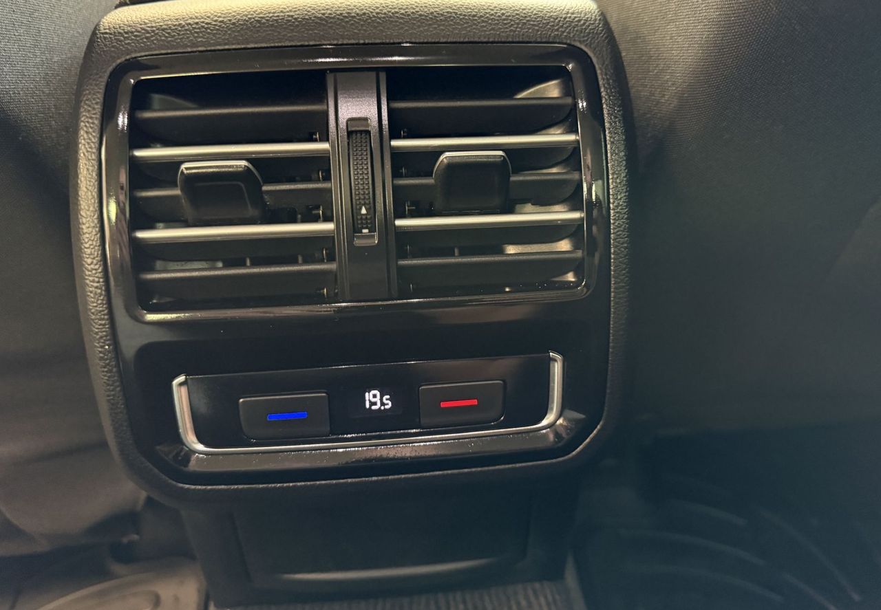 Zunanja slika - VW Passat - 1.6 TDI BMT Comfortline -FULL LED-NAVI-ACC-ALU- - 13