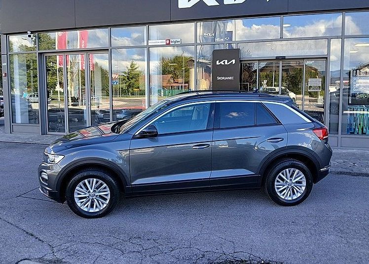 Zunanja slika - VW T-Roc - 1.6 TDI Style 85  115  SLOVENSKI super avto - 3