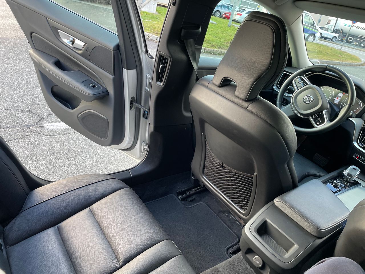 Notranja slika - Volvo V60 - B4D Inscription Avt. - 15