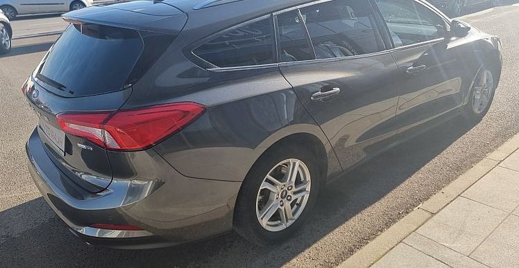 Zunanja slika - Ford Focus - 1.0 EcoBoost mHEV 92 kW Connected - 6