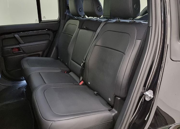 Zunanja slika - Land Rover Defender - 110 OCTA Black Edition P635 4.4 V8 AWD - 9