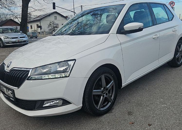 Zunanja slika - Škoda Fabia - 1.0 60ks °1.LASTNIK° °16-COL° °NAVIGACIJA °LED° - 1