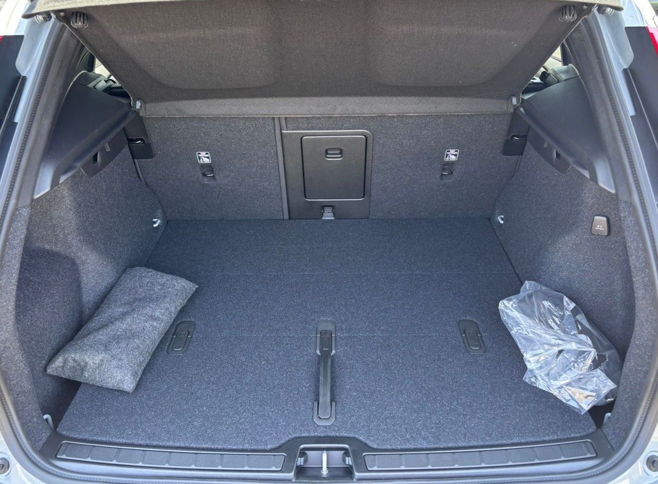 Zunanja slika - Volvo XC40 - B3  P  163hp Core 3 leta garancije + 3 servisi - 6