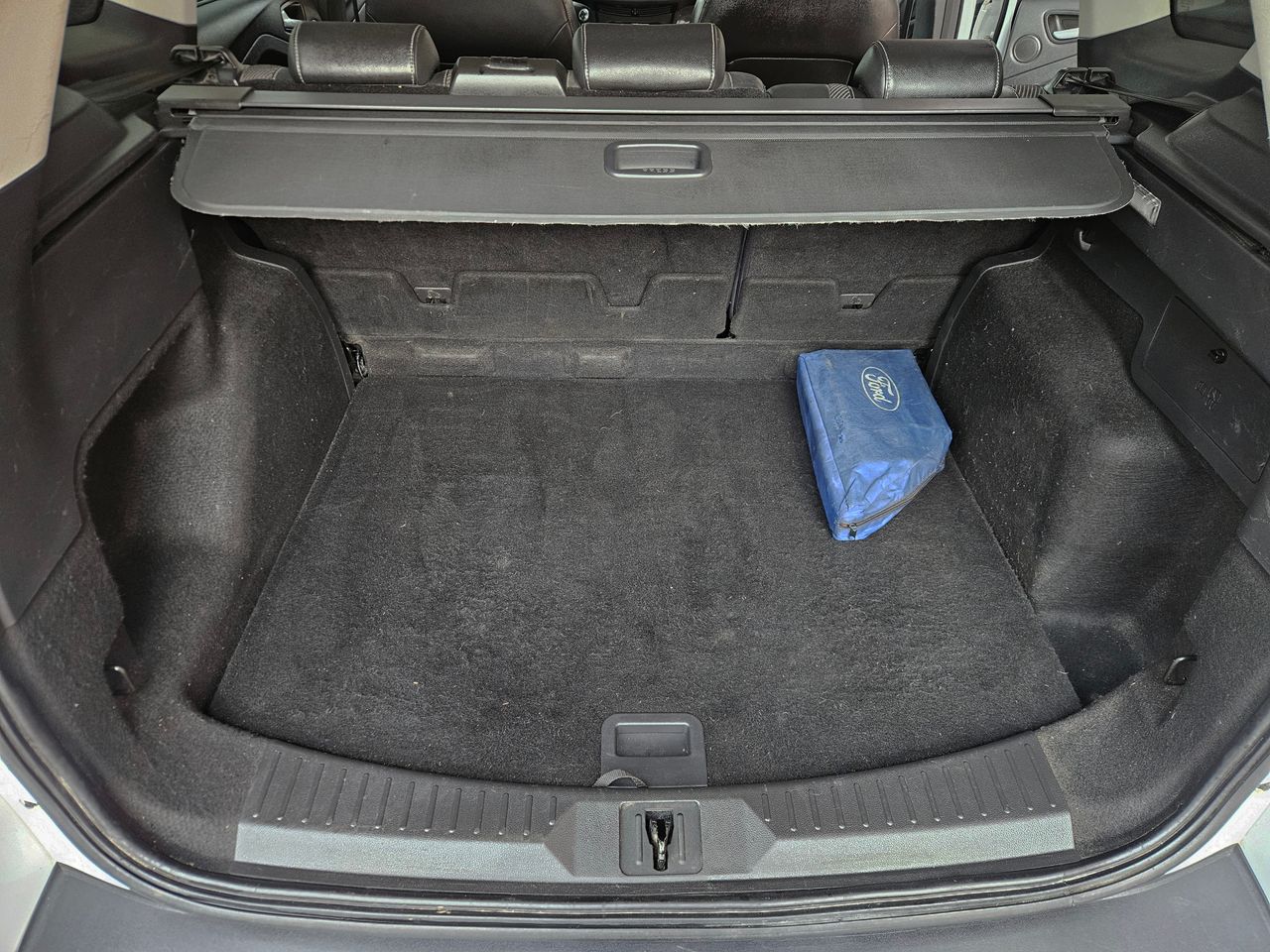 Notranja slika - Ford Kuga - 4x2 2,0 TDCi Titanium - 13